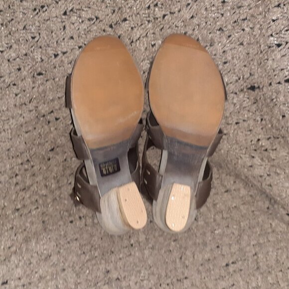 LAURA BELLARIVA-ITALY-Brown Suede Cut-Out Slingback Sandals-Curved Heel-Sz 39-EX - Picture 7 of 7